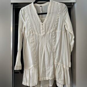 Beautiful cotton Free People Tunic with lace detail size XS fits 2 to 4